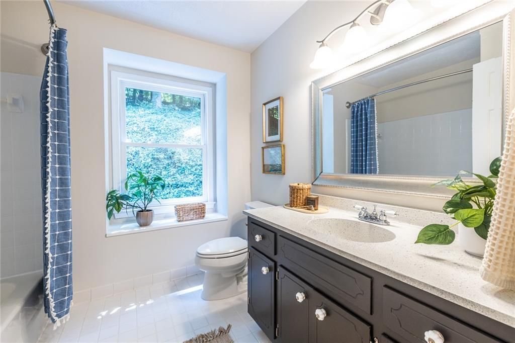 Image 29 of property listing at 2483 Greenglade Road NE, Atlanta, GA 30345