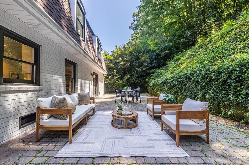 Image 41 of property listing at 2483 Greenglade Road NE, Atlanta, GA 30345