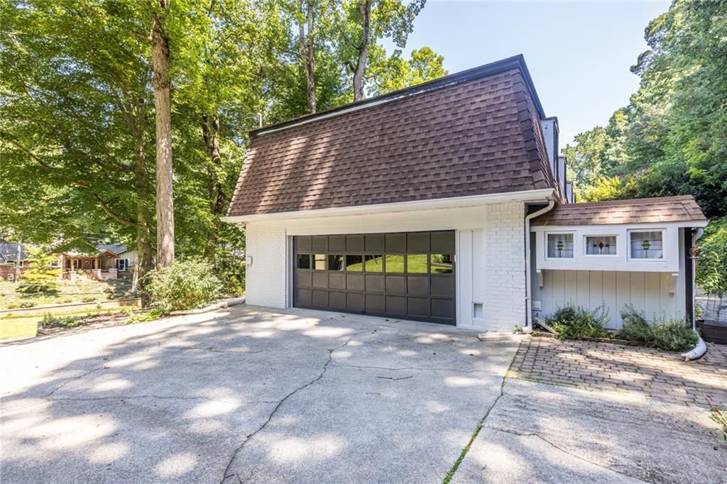 Image 42 of property listing at 2483 Greenglade Road NE, Atlanta, GA 30345