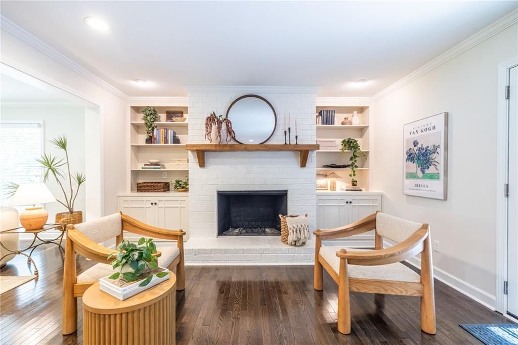 Image 6 of property listing at 2483 Greenglade Road NE, Atlanta, GA 30345