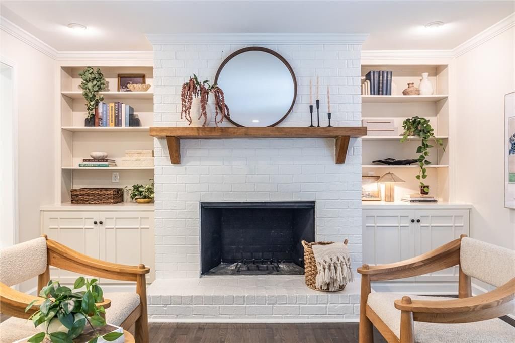 Image 7 of property listing at 2483 Greenglade Road NE, Atlanta, GA 30345