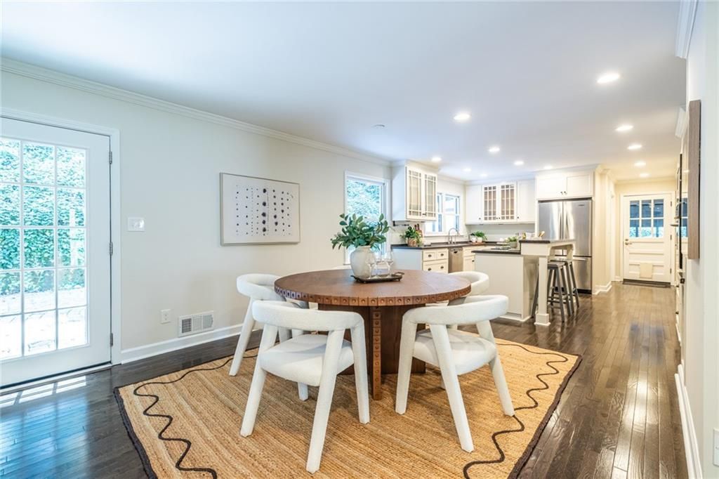 Image 8 of property listing at 2483 Greenglade Road NE, Atlanta, GA 30345