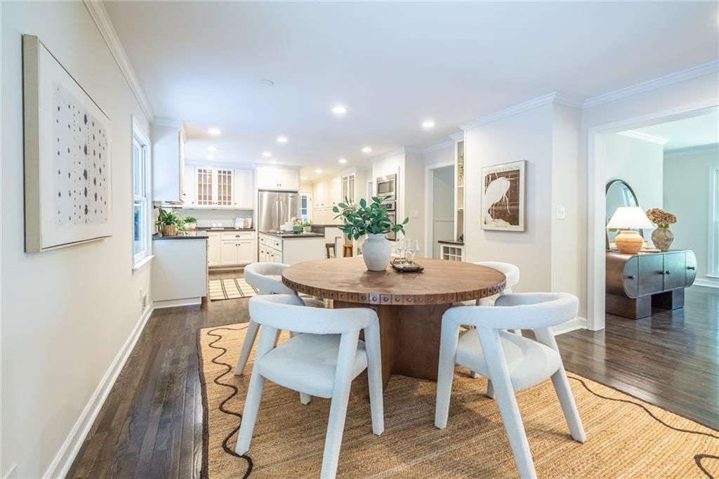 Image 9 of property listing at 2483 Greenglade Road NE, Atlanta, GA 30345