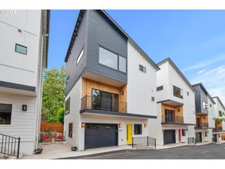 10731 Ne FREMONT St, Portland, OR 97220
