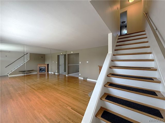 221 Greenmeadow Drive, West Seneca, NY 14224