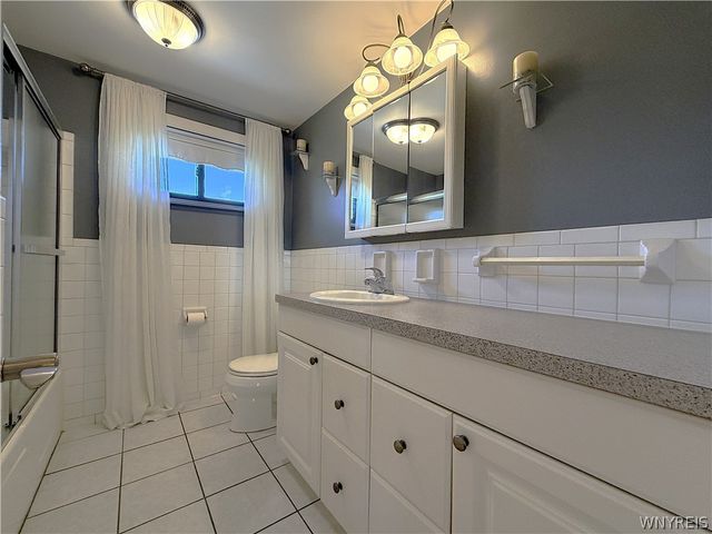 221 Greenmeadow Drive, West Seneca, NY 14224