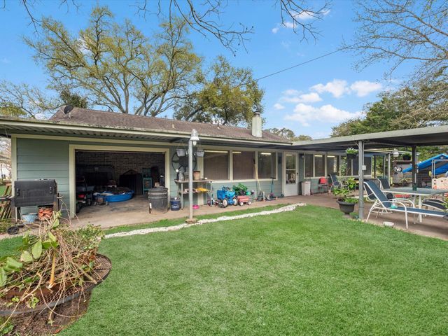 4101 Avenue O, Santa Fe, TX 77510