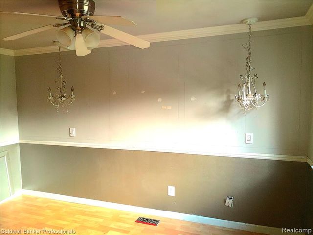 3225 Oakridge Drive, Highland, MI 48356