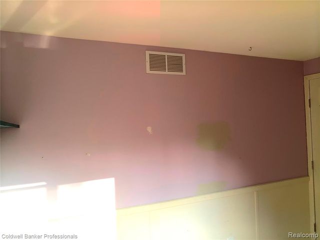 3225 Oakridge Drive, Highland, MI 48356