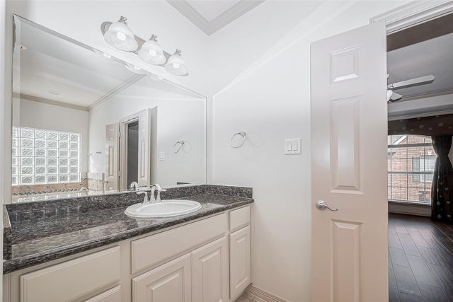 1522 Olive Park, Houston, TX 77077