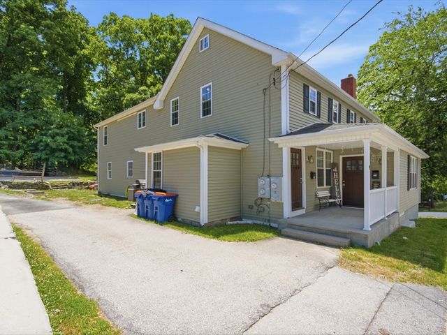 9 COUNTY Street, Seekonk, MA 02771