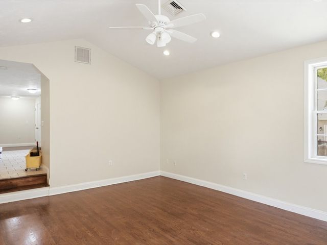 9 COUNTY Street, Seekonk, MA 02771