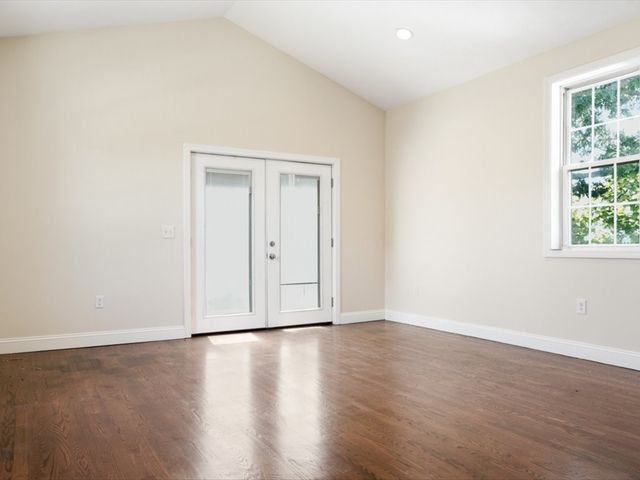 9 COUNTY Street, Seekonk, MA 02771