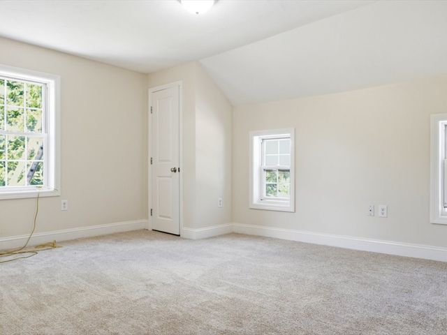 9 COUNTY Street, Seekonk, MA 02771