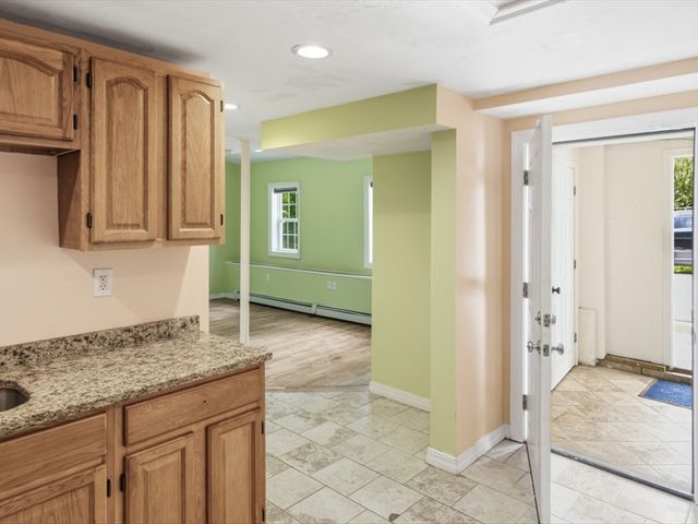 9 COUNTY Street, Seekonk, MA 02771