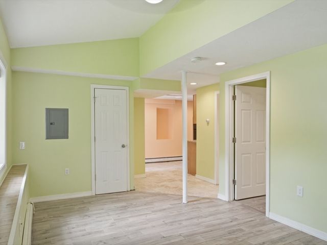 9 COUNTY Street, Seekonk, MA 02771