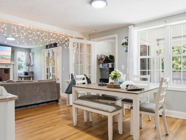 9 COUNTY Street, Seekonk, MA 02771