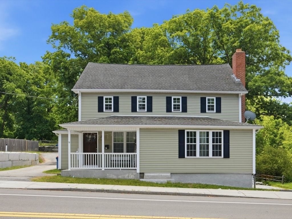 9 COUNTY Street, Seekonk, MA 02771