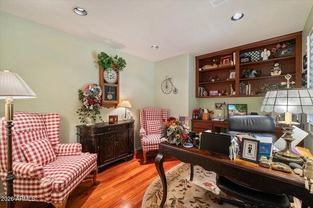 1825 W DESERT HILLS Drive, San Tan Valley, AZ 85144