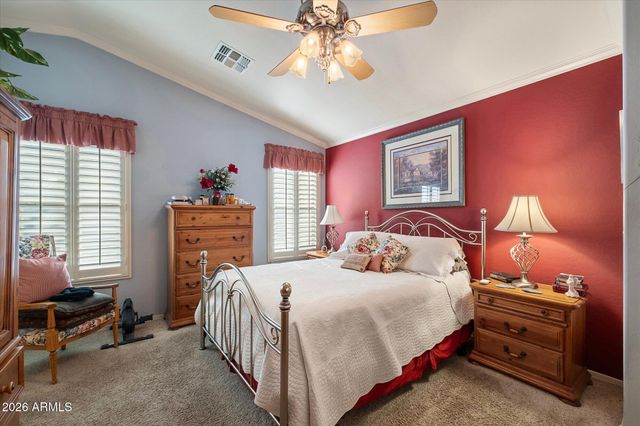 1825 W DESERT HILLS Drive, San Tan Valley, AZ 85144