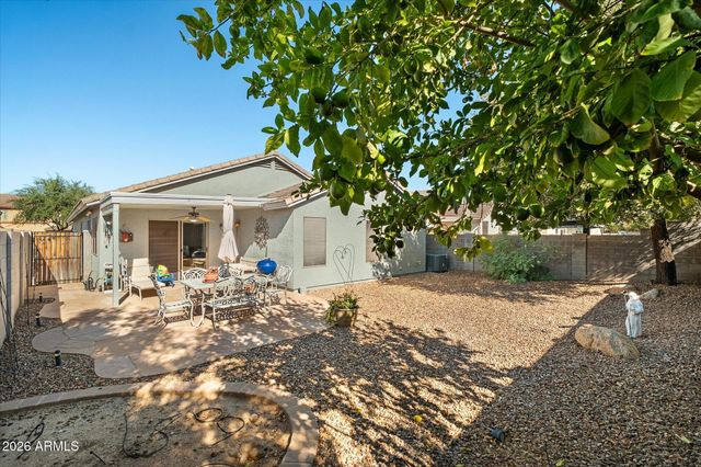 1825 W DESERT HILLS Drive, San Tan Valley, AZ 85144