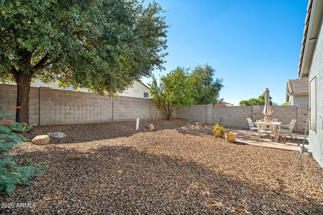 1825 W DESERT HILLS Drive, San Tan Valley, AZ 85144