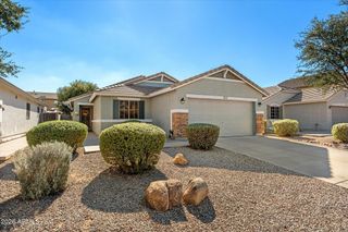 1825 W DESERT HILLS Drive, San Tan Valley, AZ 85144
