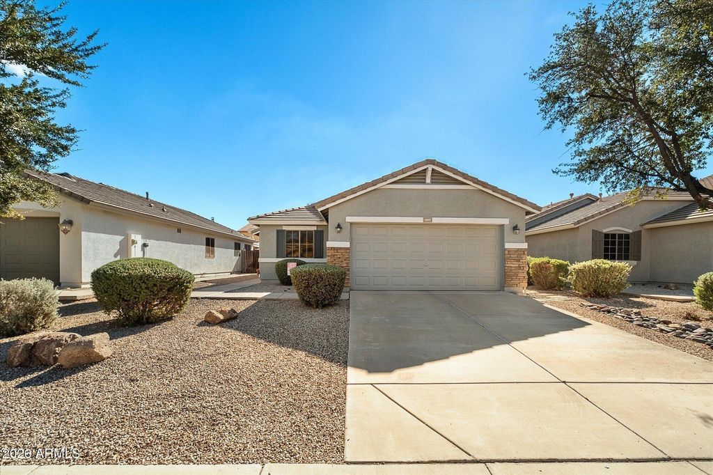 1825 W DESERT HILLS Drive, San Tan Valley, AZ 85144 — photo 2