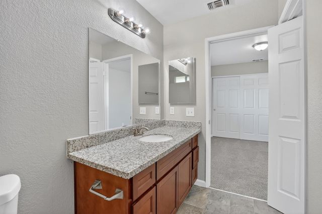 167 Creekside Cir, Sacramento, CA 95823