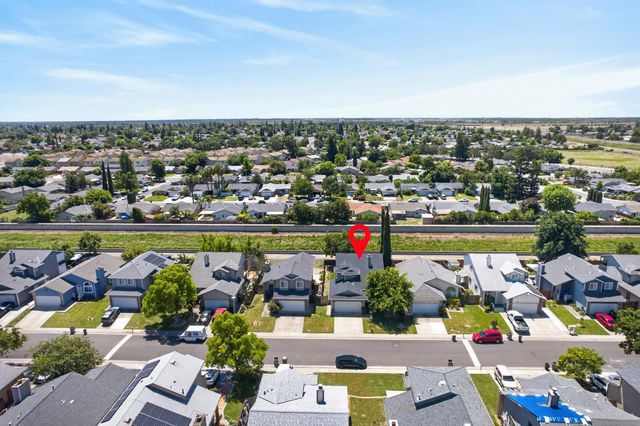 167 Creekside Cir, Sacramento, CA 95823