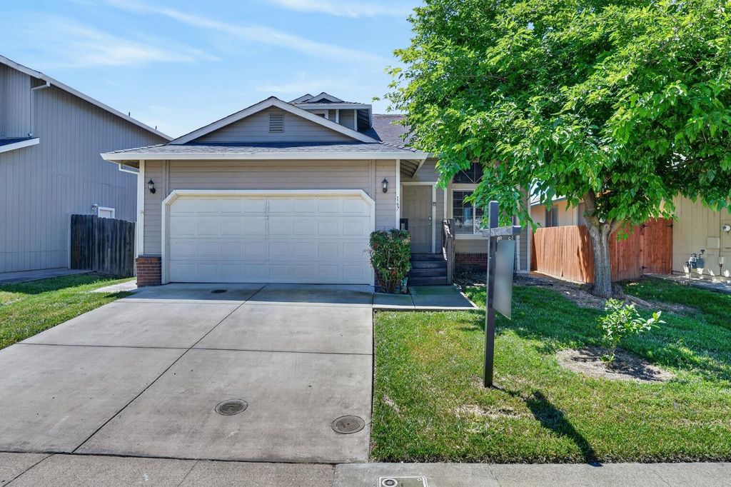 167 Creekside Cir, Sacramento, CA 95823
