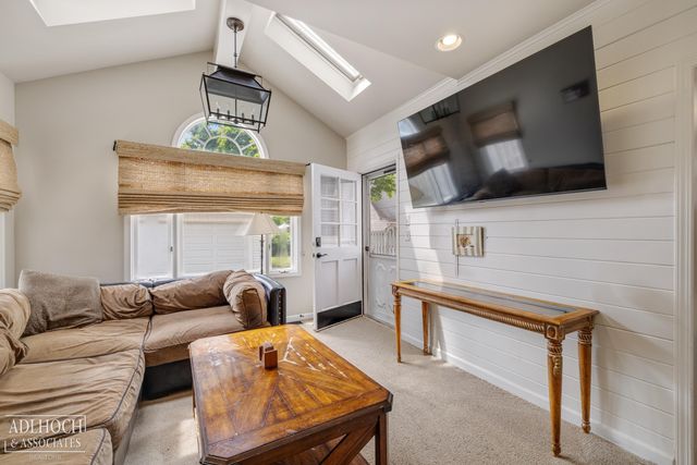 423 Moran Road, Grosse Pointe Farms, MI 48236