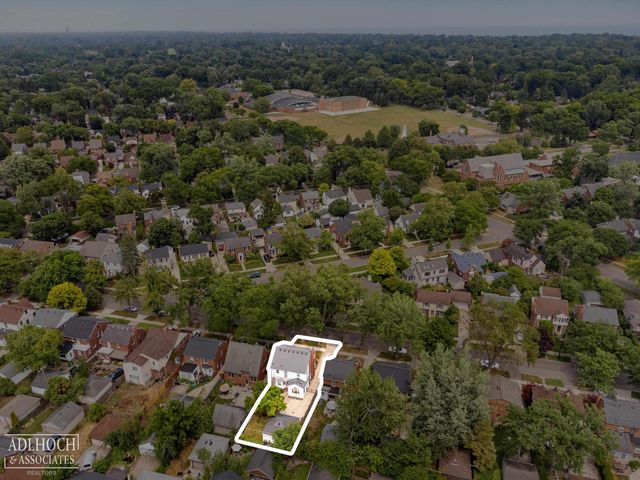 423 Moran Road, Grosse Pointe Farms, MI 48236