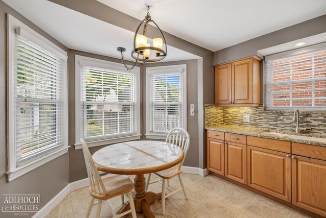 423 Moran Road, Grosse Pointe Farms, MI 48236