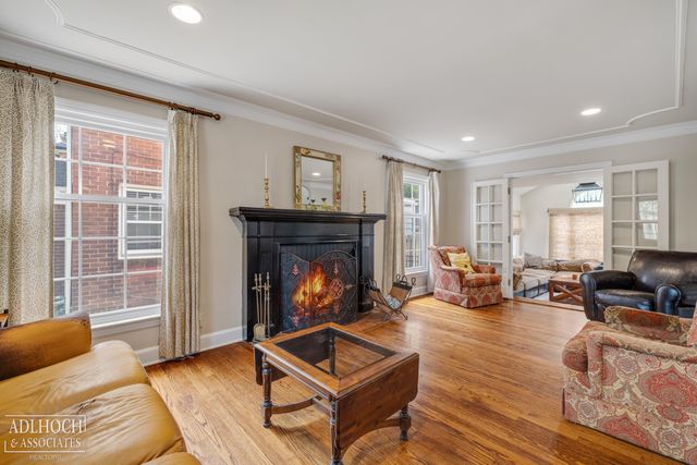 423 Moran Road, Grosse Pointe Farms, MI 48236