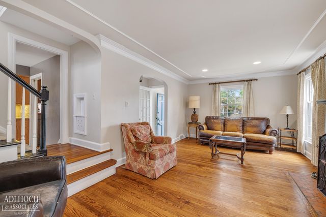 423 Moran Road, Grosse Pointe Farms, MI 48236