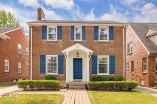 423 Moran Road, Grosse Pointe Farms, MI 48236