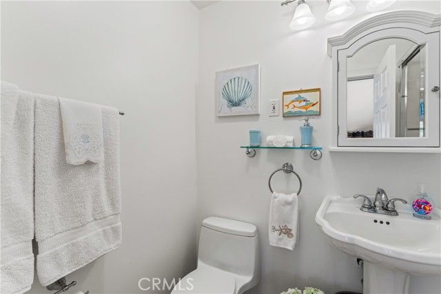 197 Massive Road, Lake Arrowhead, CA 92317