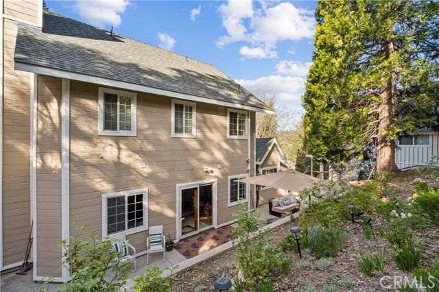 197 Massive Road, Lake Arrowhead, CA 92317