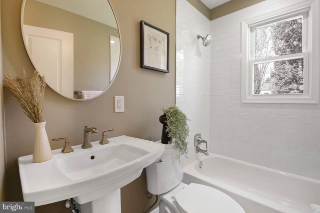 3914 18TH ST NE, Washington, DC 20018