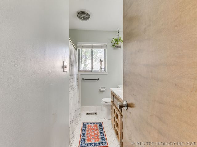 4919 S 94th East Place, Tulsa, OK 74145