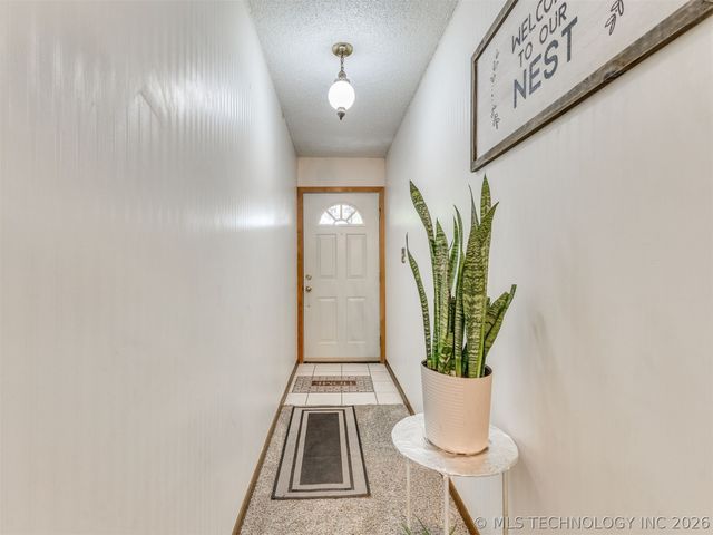 4919 S 94th East Place, Tulsa, OK 74145
