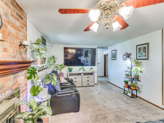 4919 S 94th East Place, Tulsa, OK 74145