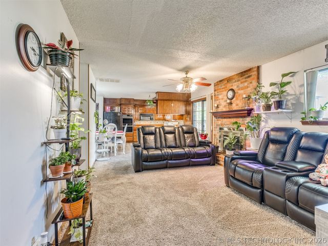 4919 S 94th East Place, Tulsa, OK 74145