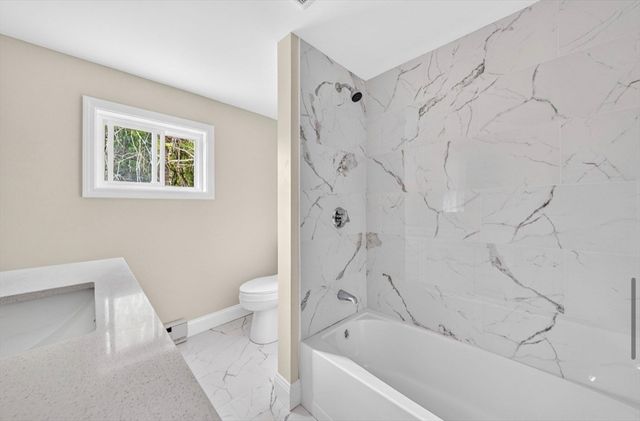 69 Wolcott Ave, Dartmouth, MA 02747