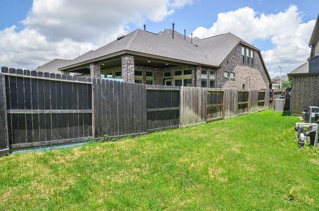 3462 Cabernet Shores Drive, Fulshear, TX 77441