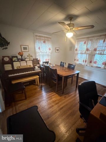 463 BURMONT RD, Drexel Hill, PA 19026