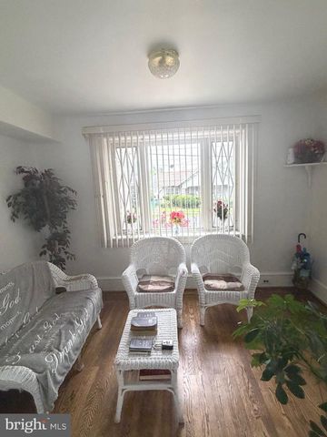 463 BURMONT RD, Drexel Hill, PA 19026