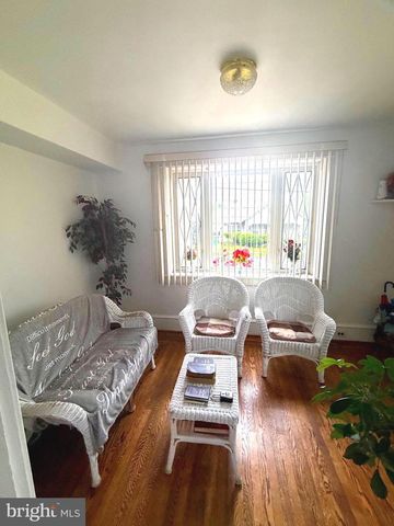 463 BURMONT RD, Drexel Hill, PA 19026