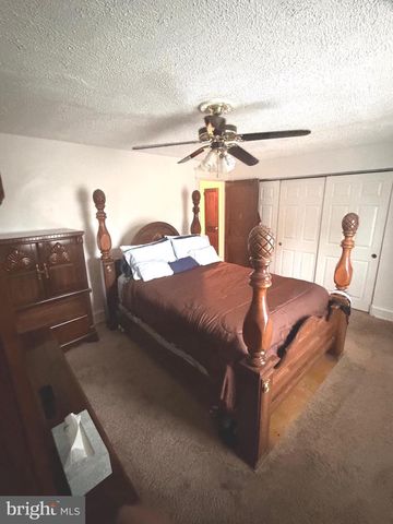 463 BURMONT RD, Drexel Hill, PA 19026